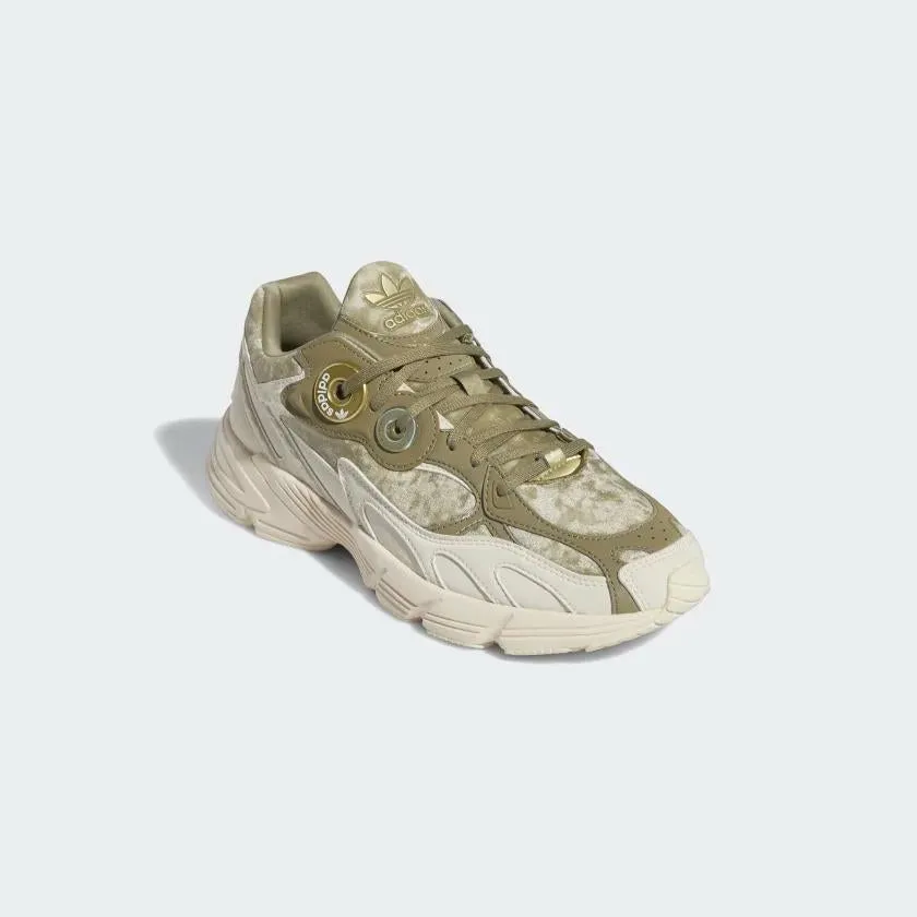 01895 Adidas Adidas Astir W