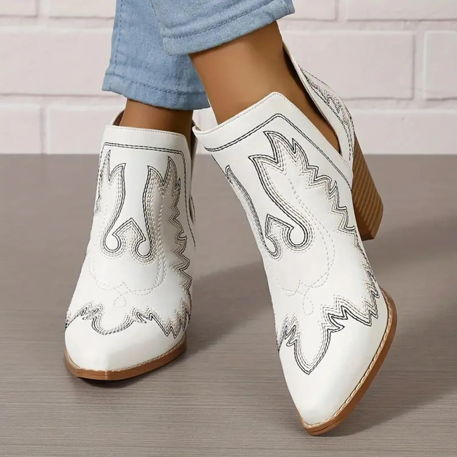 Cowboy Boots for Women Western Cowboy Boots Durable Stack Heel Ankle Style Cowgirl Boots Comfortable Faux Leather Booties
