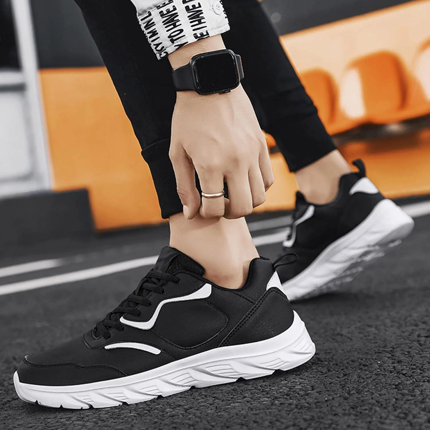 Fashion Men Sports Shoes Flat Lightweight Lace Up Solid Color Comfortable Simple Design Sneaker Boots for Men