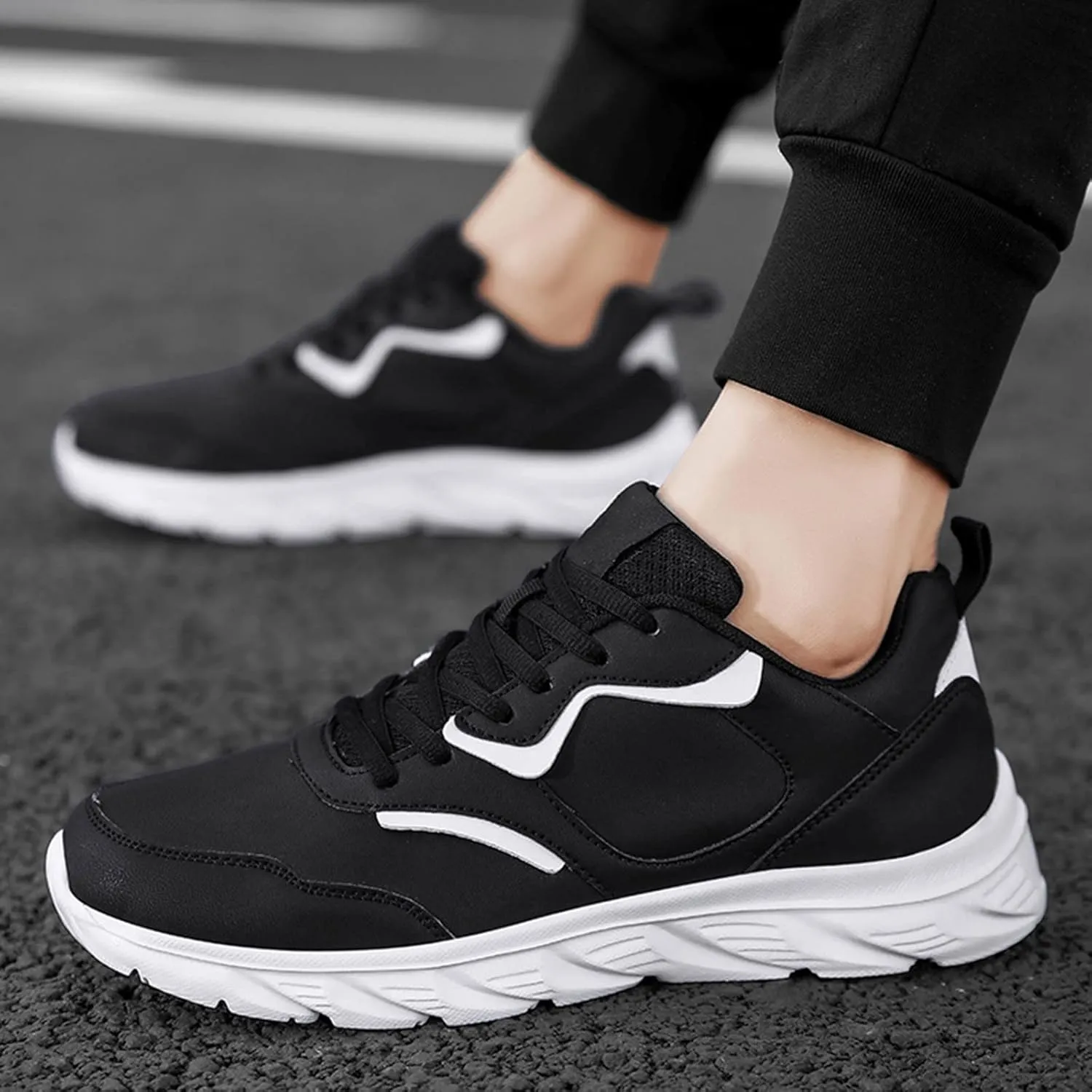 Fashion Men Sports Shoes Flat Lightweight Lace Up Solid Color Comfortable Simple Design Sneaker Boots for Men