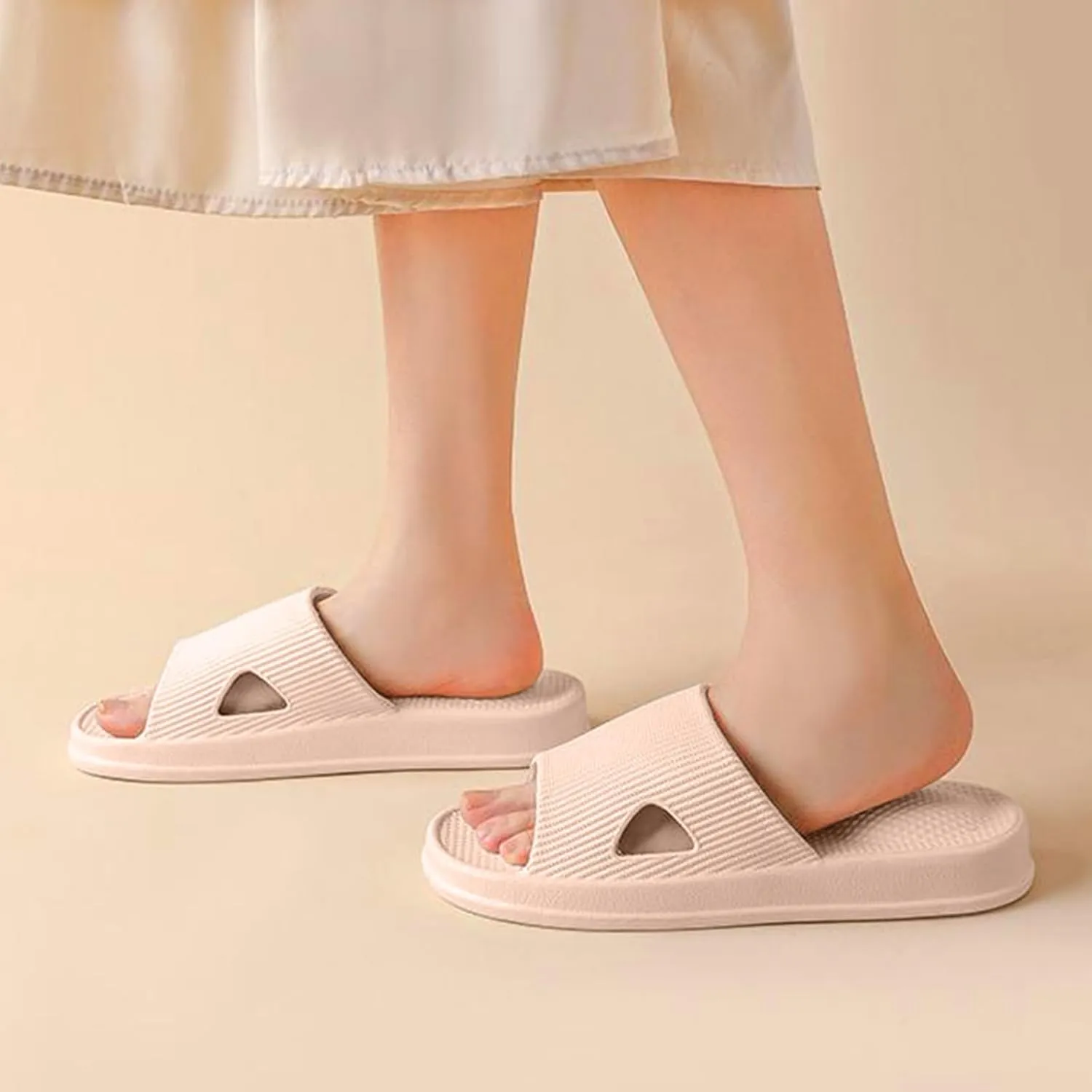 Lightweight Slides Shower Sandals Slippers Fashionable Flat Bottom Comfortable Bathroom Home Slippers