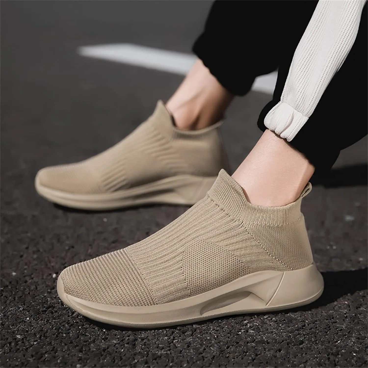 Slip On Sock Shoes for Men Fashion Fly Woven Mesh Sports Shoes Lightweight Soft Flat Bottom Hiking Sneakers