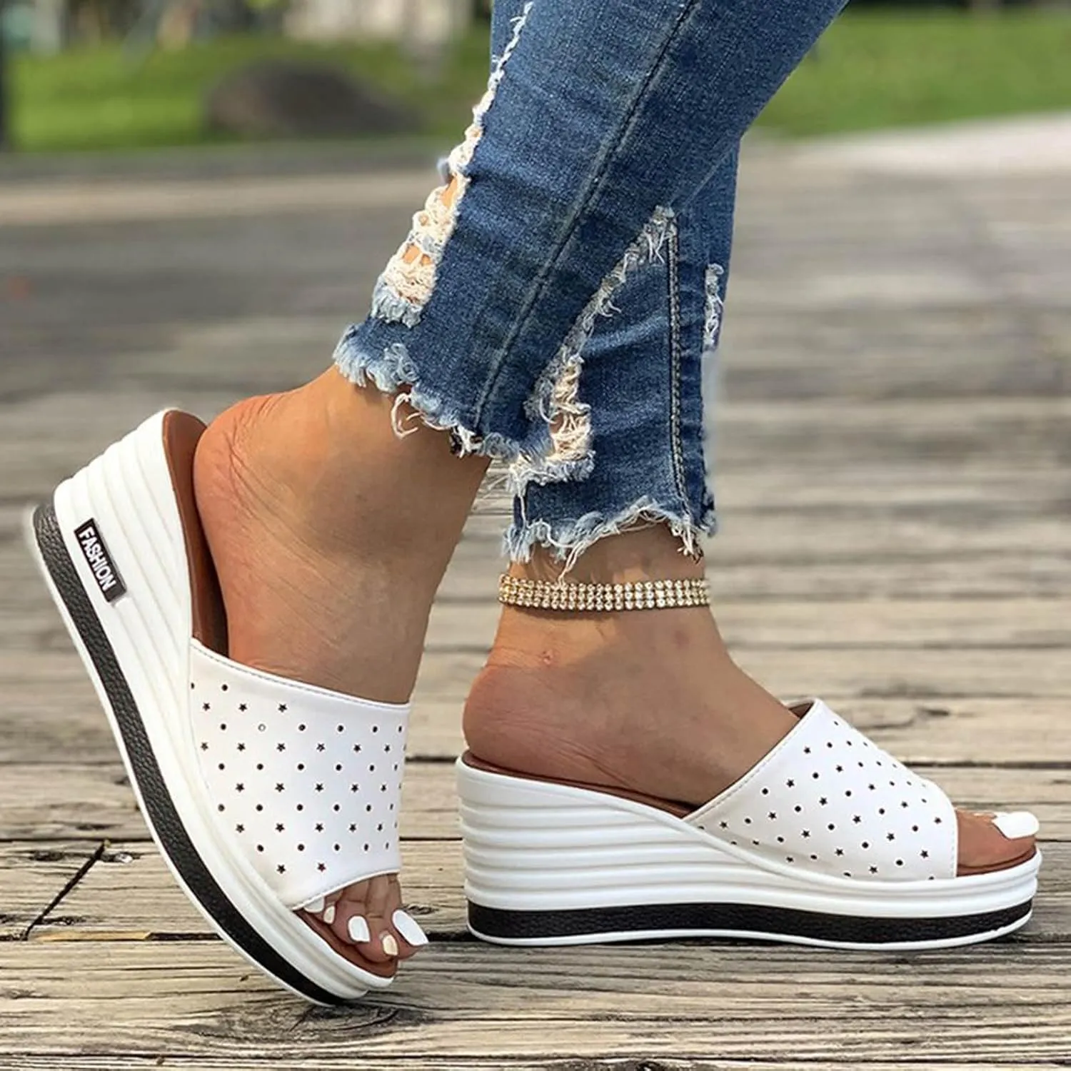 Summer Fish Mouth Wedge Heel Fashion Casual Foreign Trade Large Size Women's One Line Wedge for Women Sandals Closed Toe