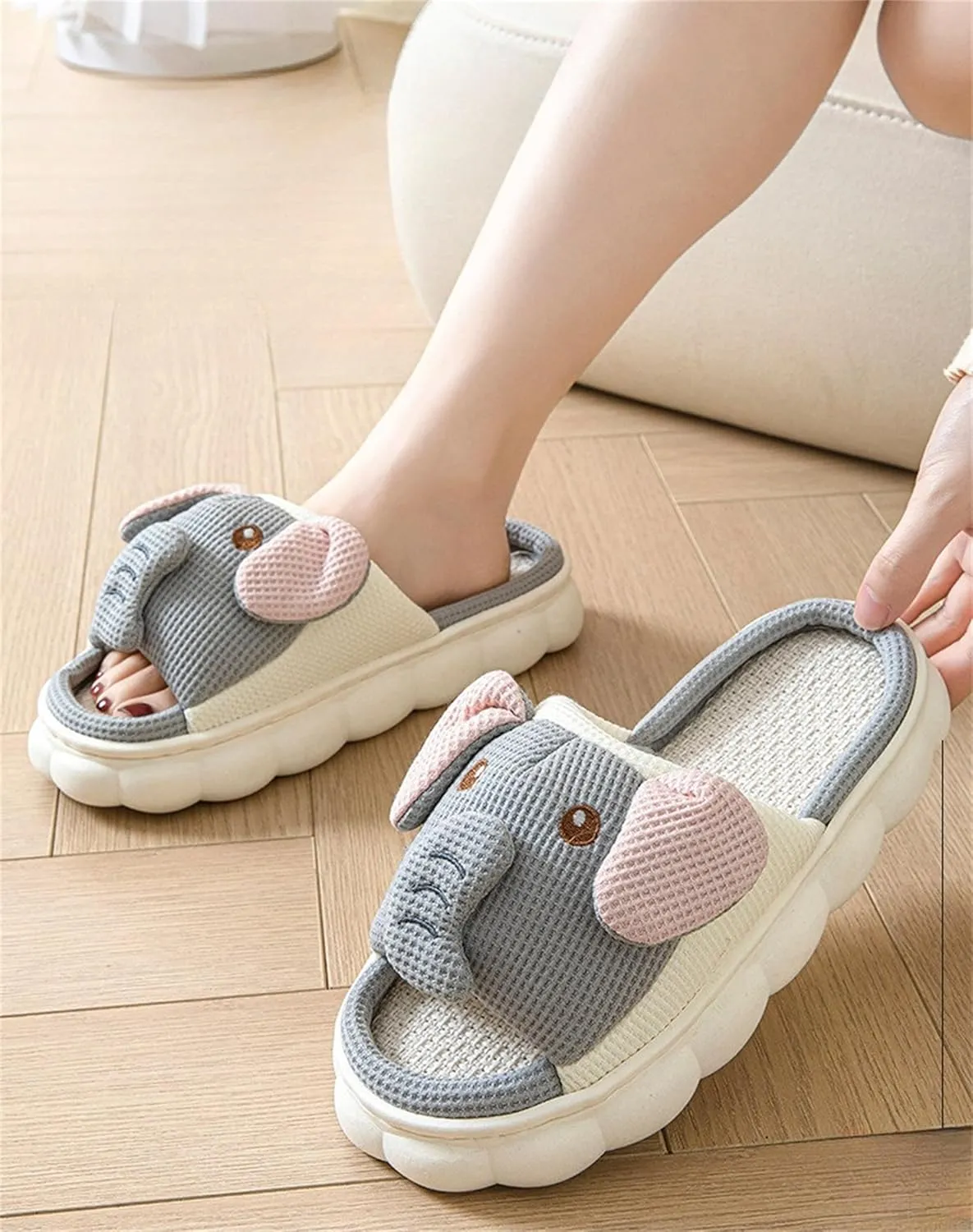 Women's Cute Animal Pig Slippers - Soft, Cosy Four Seasons Home Linen Slippers