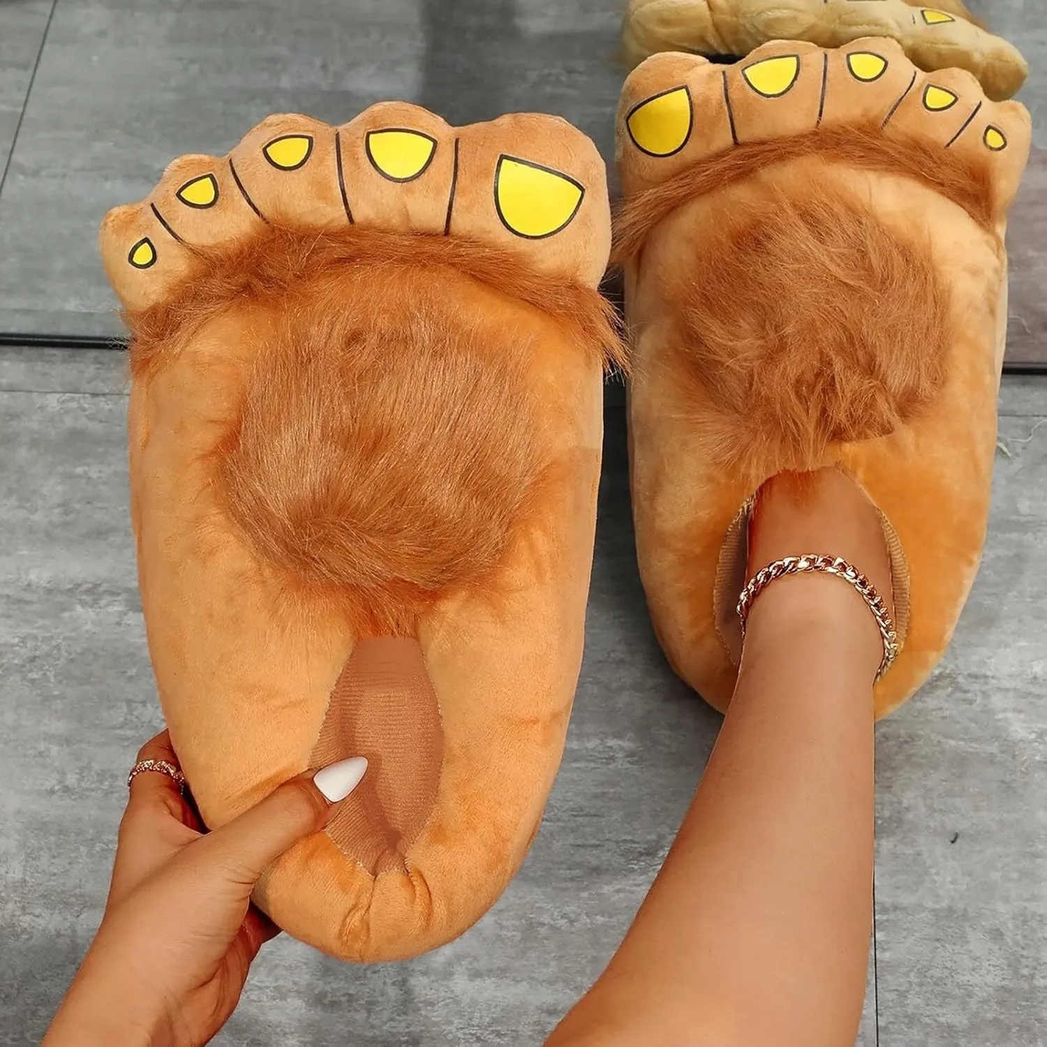 Women's Fuzzy Slippers Cute Cartoon Design Novelty Slippers Winter Womens Shoes Indoor Outdoor Slip on